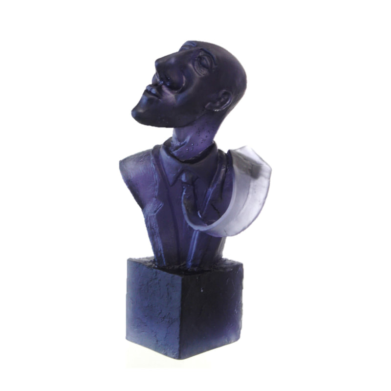 Graeme Hitchcock- "Flying Tie", Cast Glass, 310mm tall, 2021, SOLD
