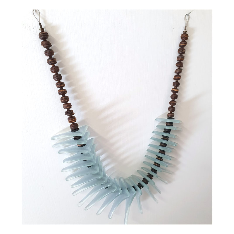 Jenny McLeod- "Shark Tooth Necklace", Glass and Coconut Beads on Stainless Steel Cord, 300 x 400mm, 2022
