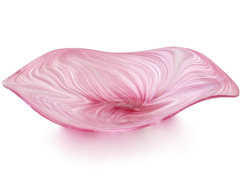 Justin Culina- "Pink Feather Shell Platter", Hand Blown Glass, 350mm Diameter, 2021