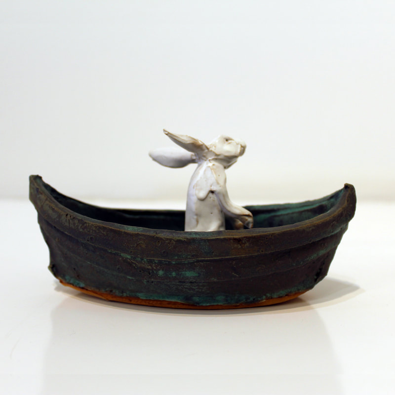 Kylie Matheson- "Drifters", Ceramic Sculpture, 170 x 80 x 70mm, 2023